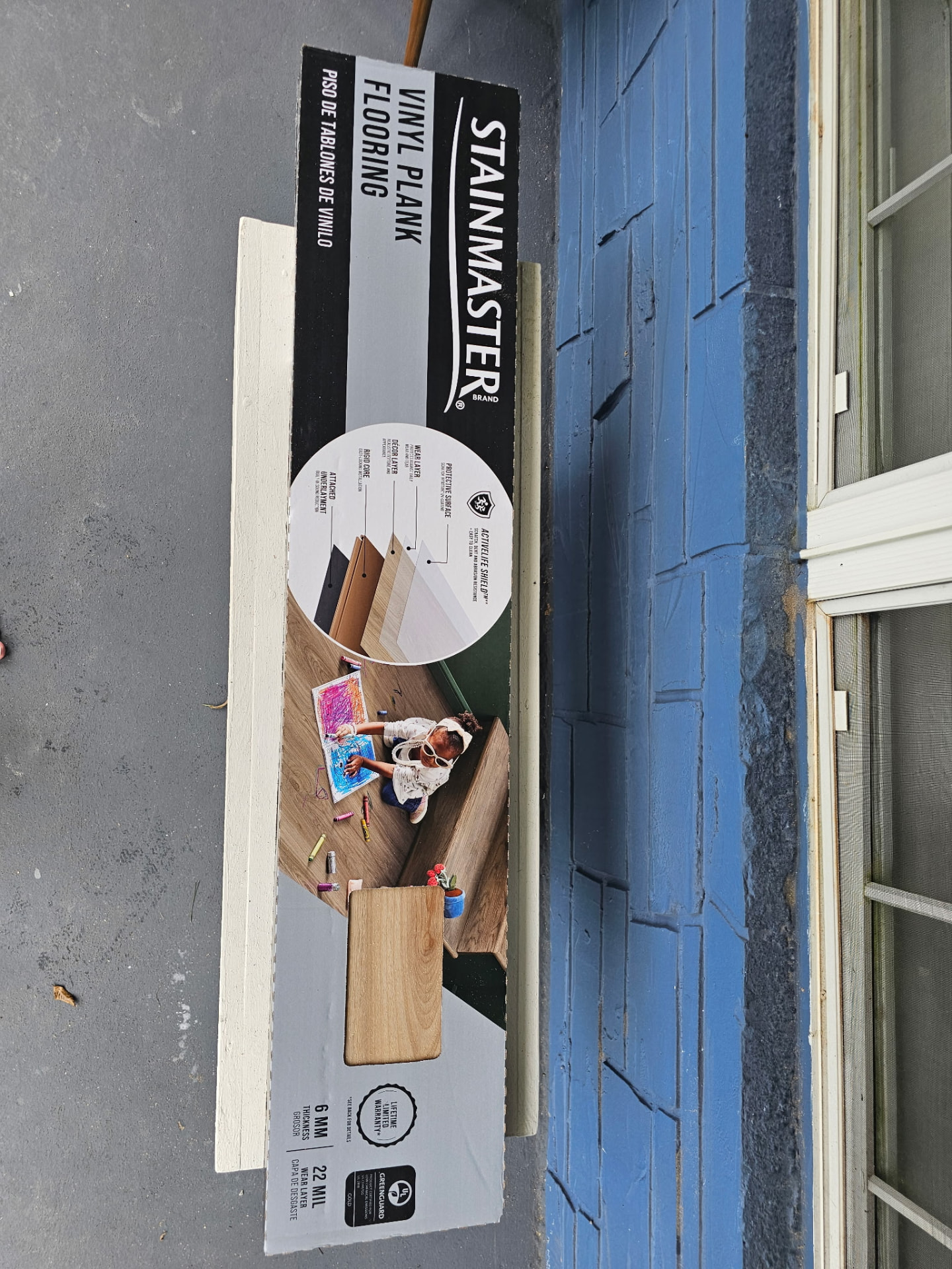 Stainmaster Tenwick Oak Vinyl – Lake Park – product photo 2