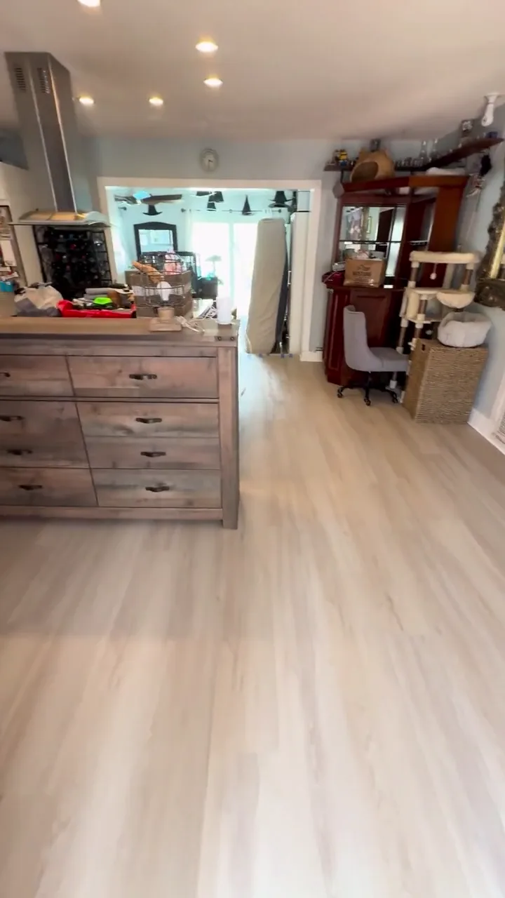 Sand Bar 8mm Vinyl – Pembroke Pines