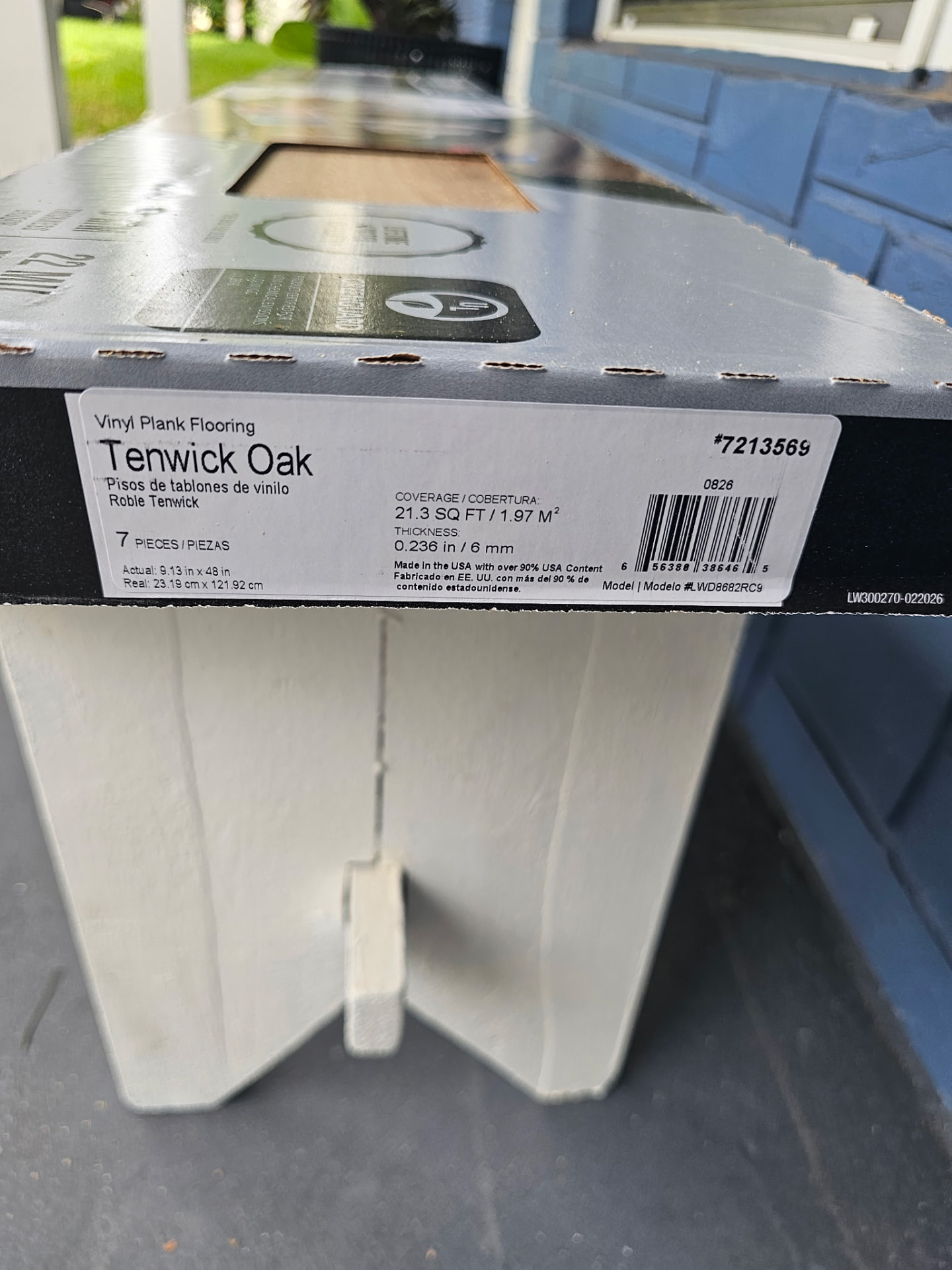Stainmaster Tenwick Oak Vinyl – Lake Park – product photo 1